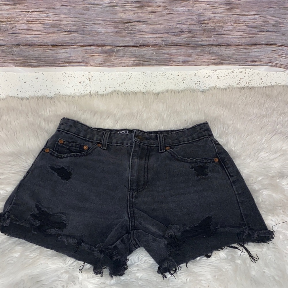 No Boundaries Black Distressed Denim Shorts